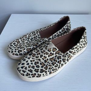 TOMS cheetah print size 9